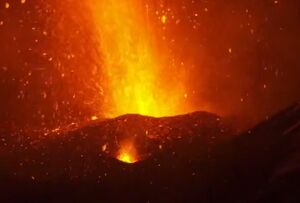 فیلم/ فوران مجدد آتشفشان اتنا در سیسیل ایتالیا