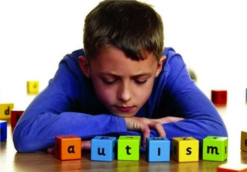 هزینه نگهداری کودک اوتیسیمی؛ حداقل ۳۰ میلیون تومان