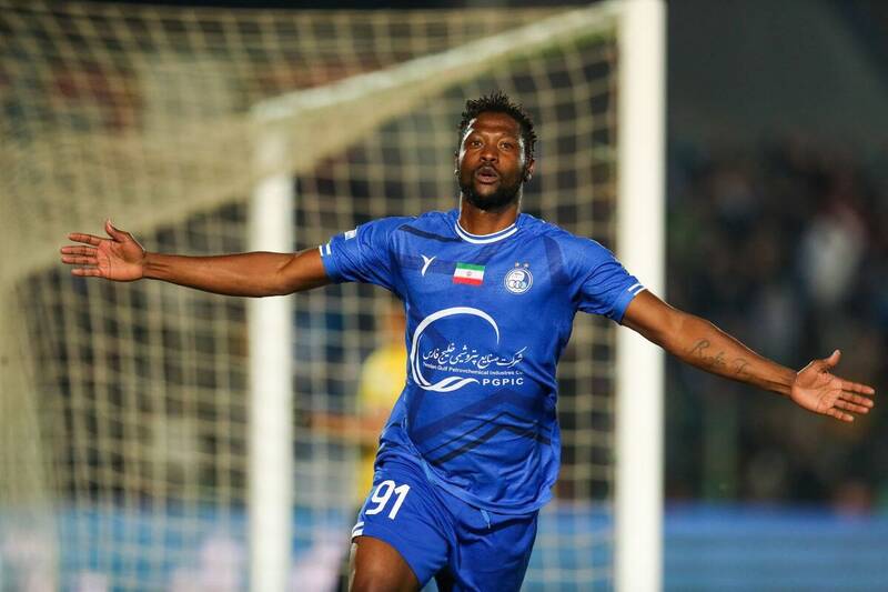 بند عجیب در قرارداد مهاجم استقلال