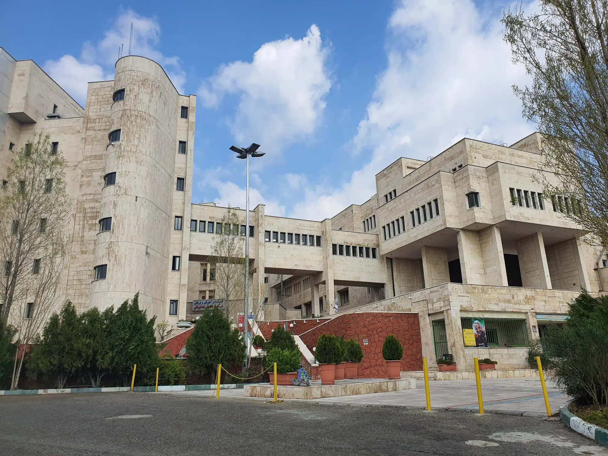 بهترین کلینیک دندانپزشکی: معرفی برترین مراکز دولتی و خصوصی