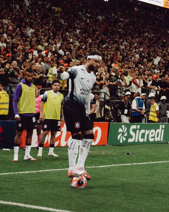 واکنش نیمار به ممنوعیت یک حرکت نمایشی در فوتبال؛ «روزبهروز کسلکنندهتر»! + عکس