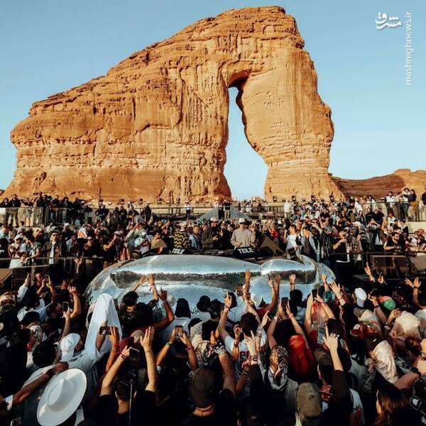 دیسکوی صحرایی در چند کیلومتری مسجدالنبی (ص) +فیلم