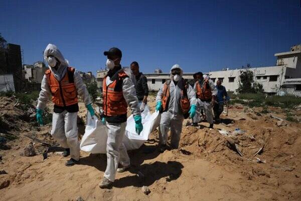 آخرین تحولات روز بیست و دوم نقض آتش بس/ ایهود باراک: جنگ نتانیاهو در غزه بیهدف است/ هیأت حماس به قاهره میرود/ حملات هوایی آمریکا به صنعا، الحدیده و مأرب/ تعداد شهدا به ۵۰۸۱۰ نفر رسید