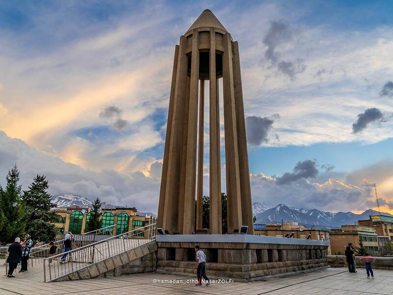 نقاشی آسمان؛ آغوشی از ابر و نور در آرامگاه بوعلی سینا