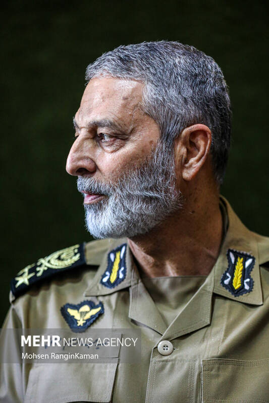 امیر سرلشکر سید عبدالرحیم موسوی فرمانده کل ارتش در مراسم بیست و ششمین سالگرد شهادت «علی صیاد شیرازی»