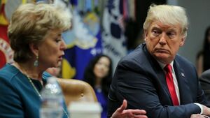 بی‌سوادی حیرت‌آور وزیر آموزش کابینه‌ی ترامپ/ خانوم وزیر حتی اسم «هوش مصنوعی» را هم بلد نیست!