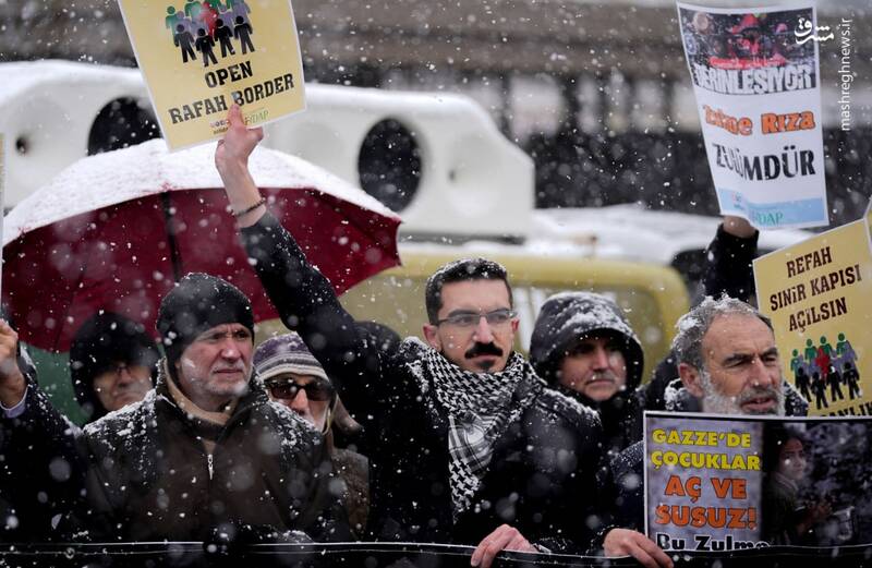 عکس/ تظاهرات ضداسراییلی زیر بارش برف در آنکارا