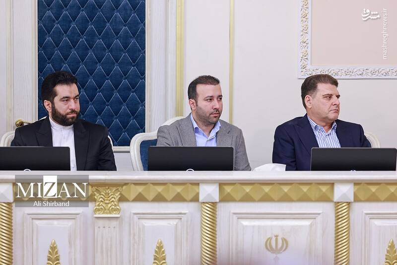 عکس/ نشست رئیس قوه قضاییه با وزیر کشور و معاونین این وزارتخانه عکس/ نشست رئیس قوه قضاییه با وزیر کشور و معاونین این وزارتخانه