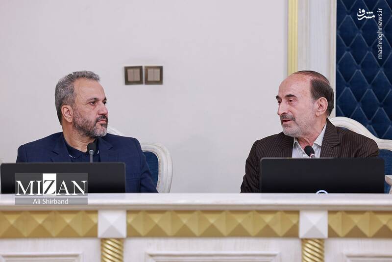 عکس/ نشست رئیس قوه قضاییه با وزیر کشور و معاونین این وزارتخانه عکس/ نشست رئیس قوه قضاییه با وزیر کشور و معاونین این وزارتخانه
