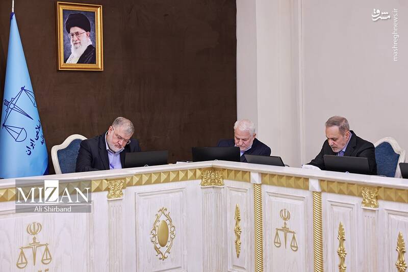 عکس/ نشست رئیس قوه قضاییه با وزیر کشور و معاونین این وزارتخانه عکس/ نشست رئیس قوه قضاییه با وزیر کشور و معاونین این وزارتخانه
