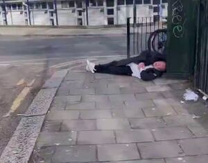 انسان‌های توخالی!+ فیلم