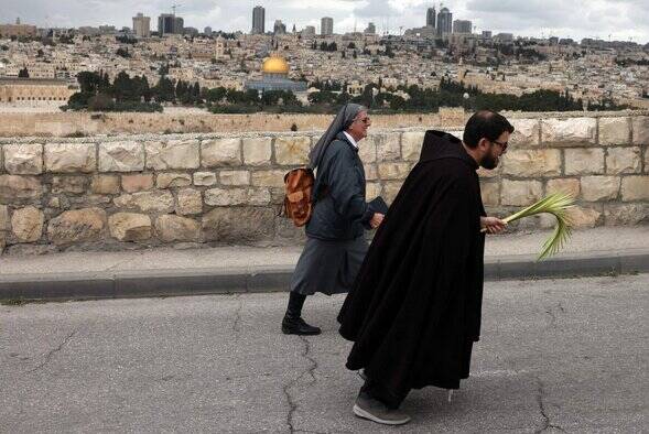 رژیم صهیونیستی هزاران مسیحی را از ورود به شهر قدس در عید «یکشنبه نخل» محروم کرد