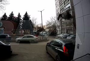 نجات معجزه آسا پس از سقوط از ۶ طبقه!