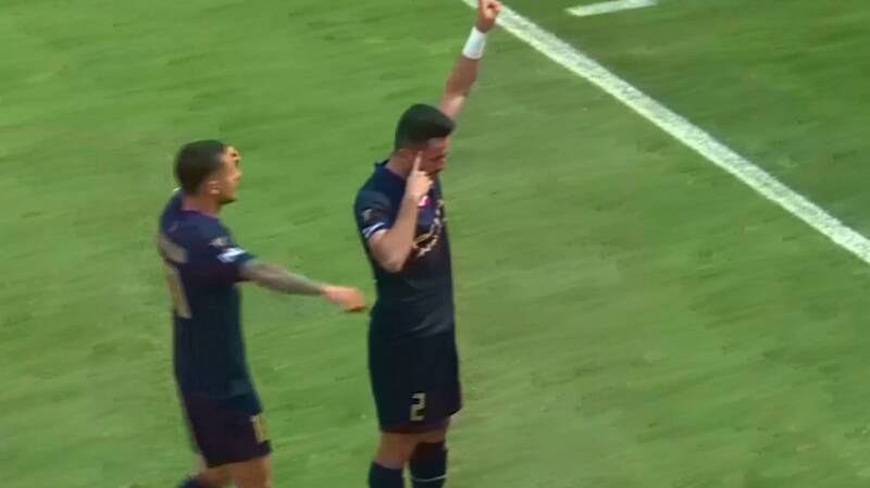 گل به خودی مهاجم استقلال برابر گلگهر