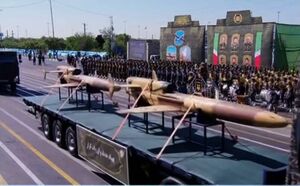 عکس/ عبور پهپادهای هجومی کرار و آرش ۱ از مقابل جایگاه