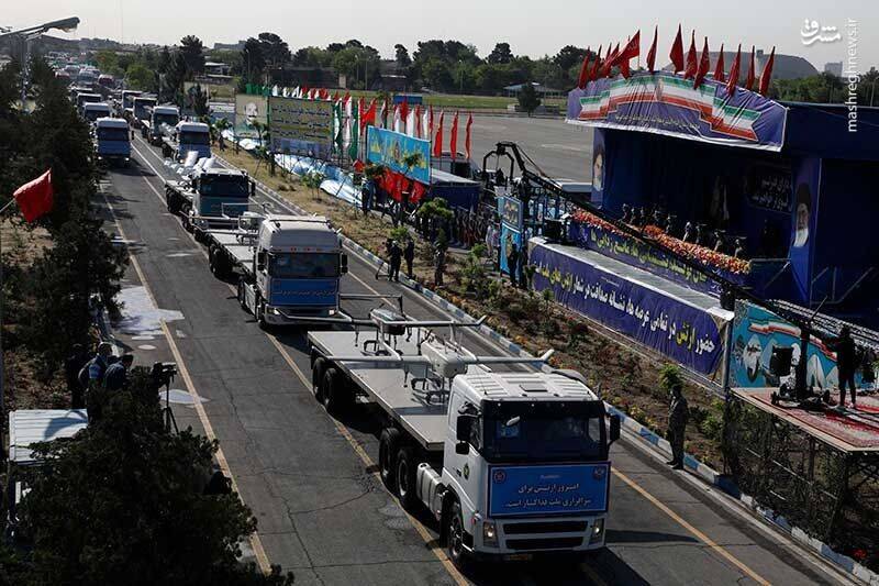 برگزاری رژه روز ارتش با حضور رئیس جمهور در پایتخت/ حضور پررنگ پهپادها/ نمایش اقتدار و صلابت نیروهای مسلح + عکس و فیلم