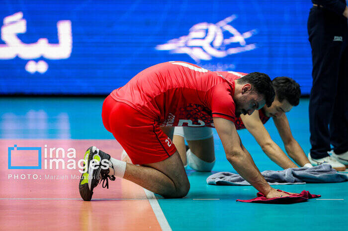 فشارهای سیاسی برای سهمیه لیگ برتر والیبال؛ وقتی «رقابت» بیمعنا میشود