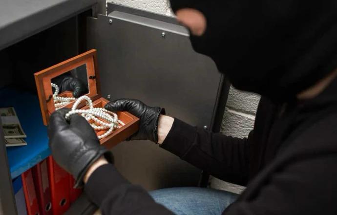 ورق سرب، قاتل دستگاههای طلایاب سارقان!