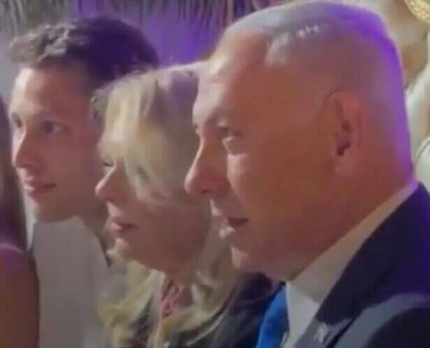 انتقادات گسترده از نتانیاهو به‌دلیل حضور در جشن خانوادگی در اوج اعتراضات