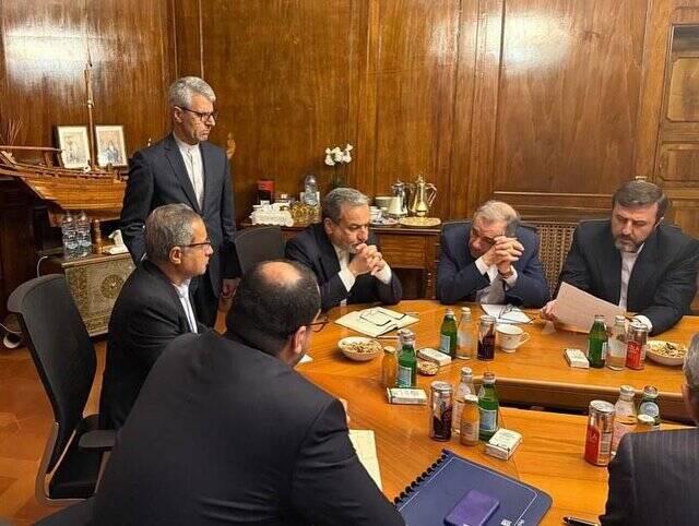 تصاویری از تیم ایرانی در دومین دور مذاکرات غیر مستقیم در ایتالیا