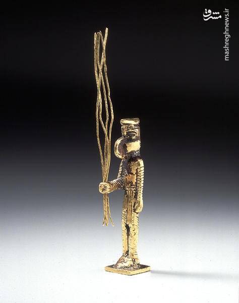 ۴ تندیس طلایی از موبدان زرتشتی +عکس