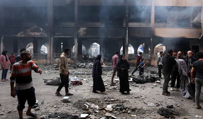 حمله خونین صهیونیستها به بیمارستان الاقصی/ نابودی تانک مرکاوا و بولدوزر صهیونیستی در عملیات کمین/ گردانهای مقاومت هشدار دادند: "آنچه در راه است، بزرگتر و سهمگینتر خواهد بود