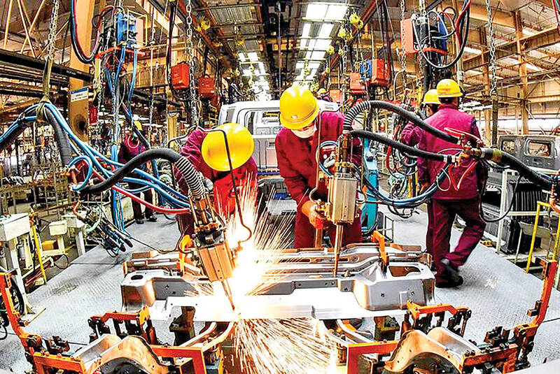 منافع اقتصادی بزرگ برای واشنگتن، بازسازی صنعتی برای تهران/ ترامپ چگونه می تواند از توافق با ایران «طلا» به دست بیاورد