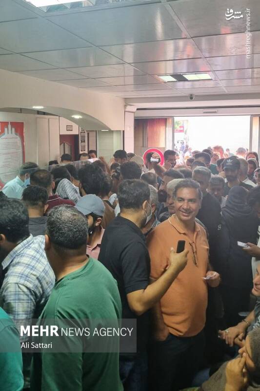 عکس/ حضور مردم بندرعباس در مرکز انتقال خون