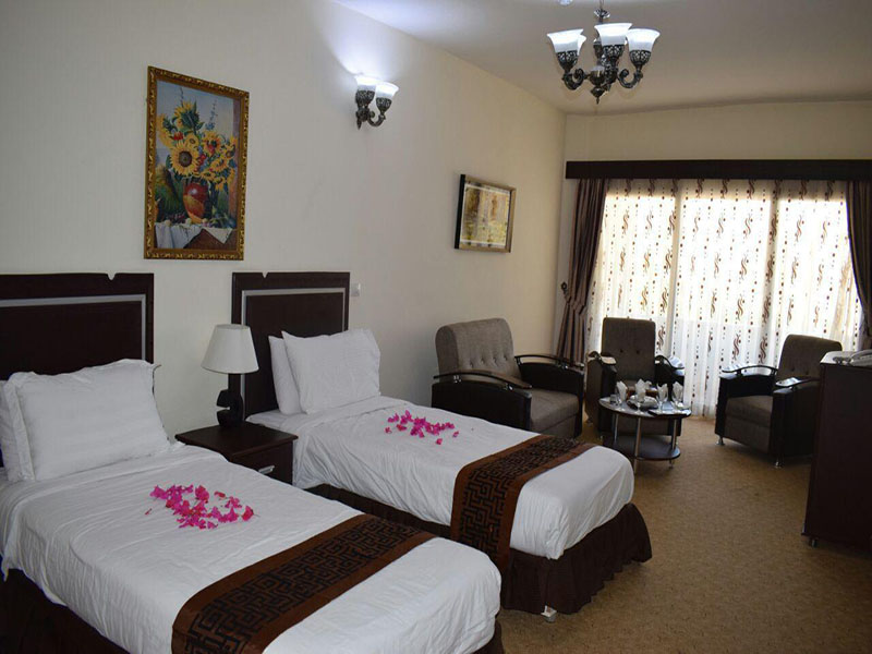 قیمت هتل گامبرون کیش؛ اقامتی لوکس با هزینه‌ای منطقی