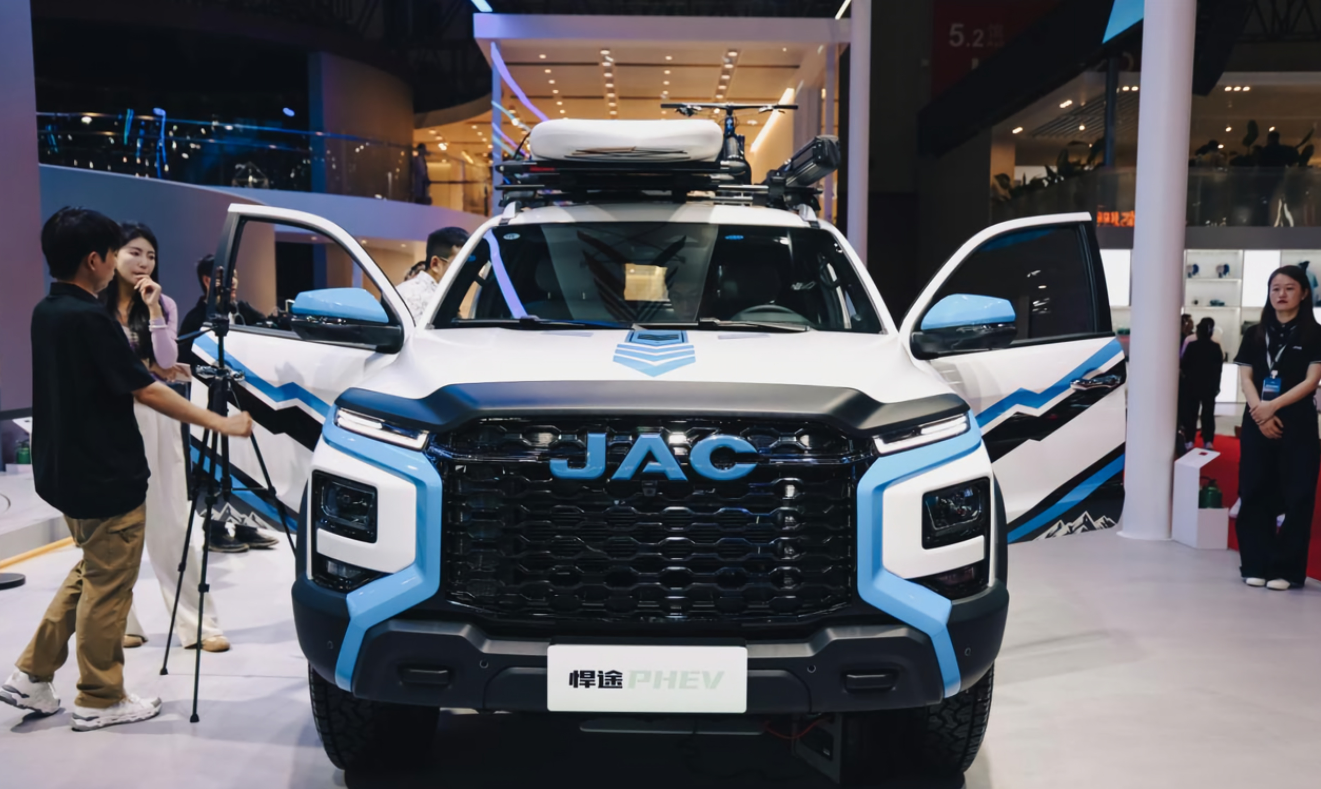 پلتفرمهای نوین جک موتورز در نمایشگاه شانگهای 2025