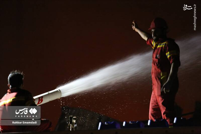 مهار آتش محدوده بندر شهید رجایی در مراحل پایانی/ شمار مصدومان حادثه انفجار به ۱۲۴۲ نفر رسید+ عکس و فیلم