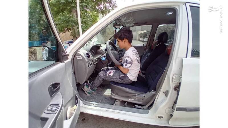 کودکی که با پراید به کودک دیگر زد +عکس و فیلم