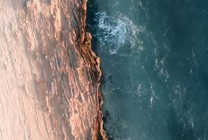 شکوه خلیج فارس از زاویه ساحل جزیره هنگام+عکس