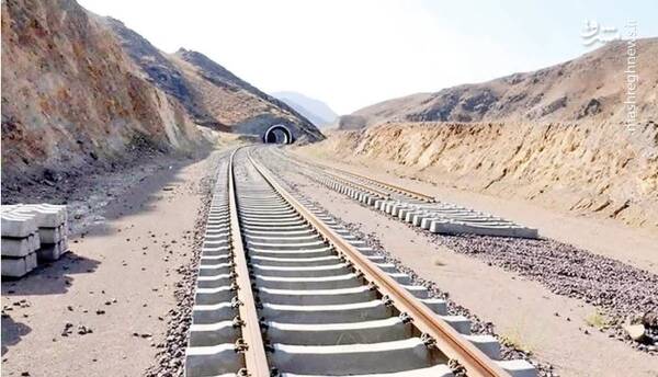 راهآهن چابهار-زاهدان ۸۰ درصد پیشرفت داشته است/ بهرهبرداری از پروژه پایان سال جاری