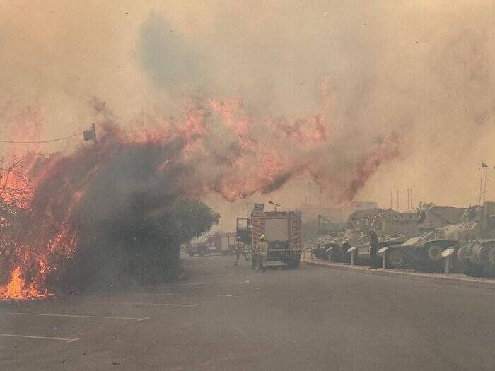 آتش به موزه ادوات زرهی و پایگاه نظامی رژیم صهیونیستی رسید/ تخلیه شهرکهای اسرائیلی + فیلم