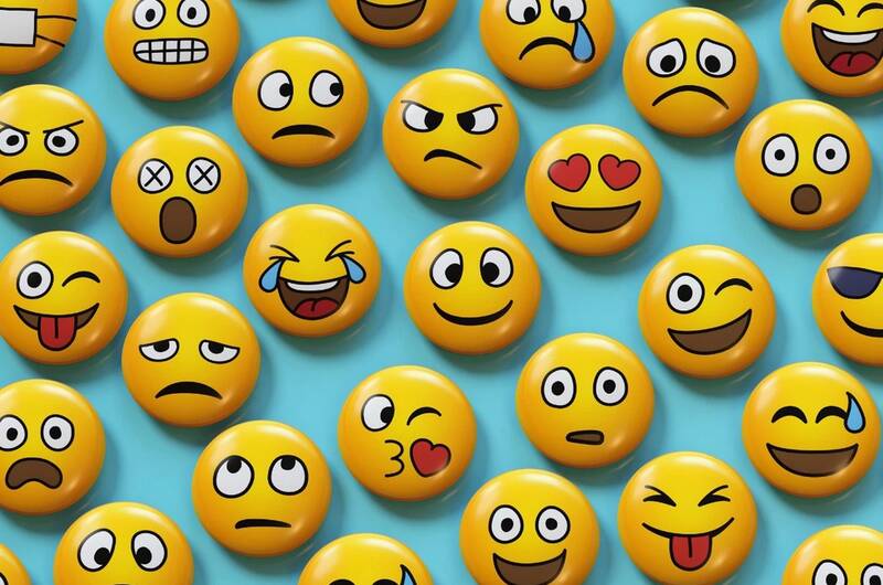 کدام تیپ شخصیت ها بیشتر از ایموجی استفاده می کنند؟