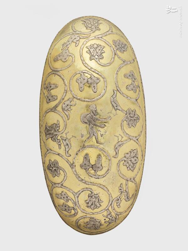 تصاویری از کاسه‌های ساسانی با نقوش پیچک انگور، پرندگان و جانوران