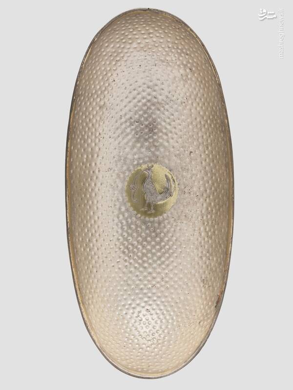 تصاویری از کاسه‌های ساسانی با نقوش پیچک انگور، پرندگان و جانوران