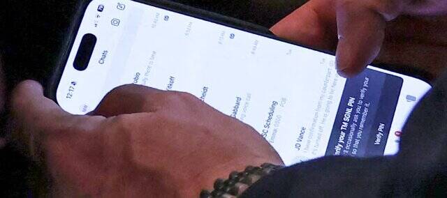 مایک والتز دوباره خبرساز شد؛ پیامرسان قلابی، دردسر تازه امنیت ملی؟