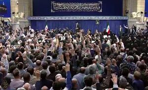 لحظه ورود رهبر انقلاب به حسینیه امام خمینی(ره)