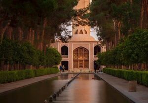 تصویری از بلندترین بادگیر دنیا در باغ دولت‌آباد