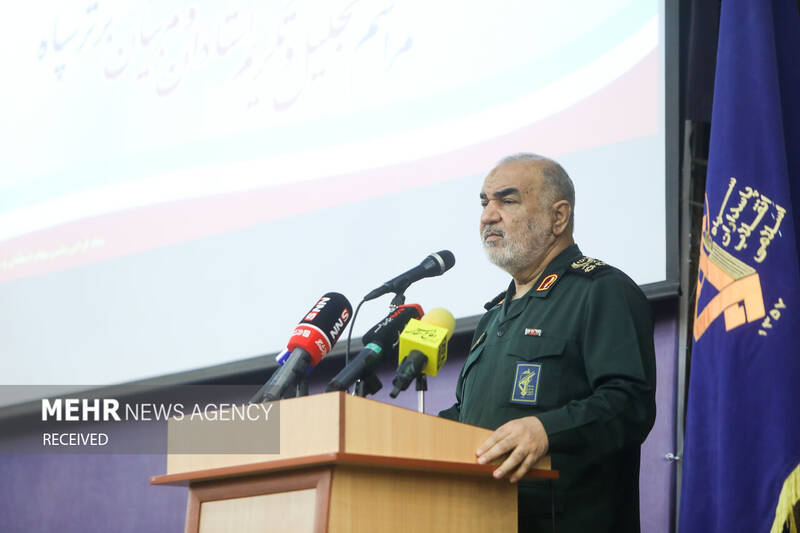 تجلیل و تکریم استادان و مربیان سپاه