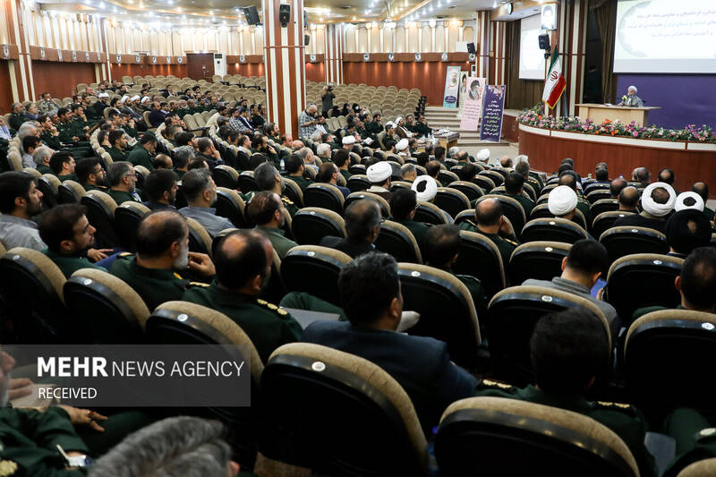 تجلیل و تکریم استادان و مربیان سپاه