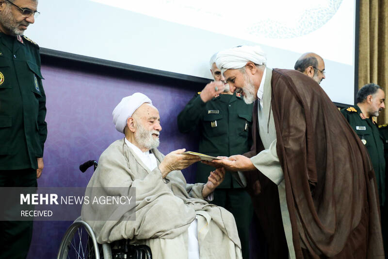 تجلیل و تکریم استادان و مربیان سپاه