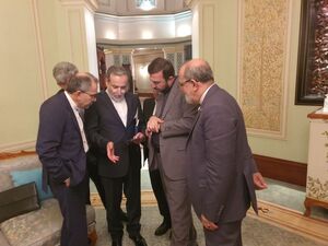 چرا مذاکرات غیرمستقیم میان ایران و آمریکا به ناگهان قطع شد؟/ ماجرای قرار دادن یک اسلحه خاص روی میز ویتکاف! 1