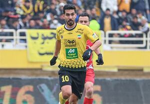 ستاره سپاهان از پرسپولیسی‌ها زمان خواست