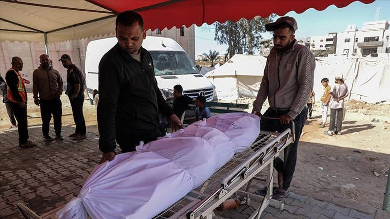 مخالفت گسترده صهیونیستها علیه گسترش عملیات نظامی در غزه/ لیبرمن: هدف از گسترش عملیات در غزه، بقای نتانیاهو است/ لاپید: این جنگ برای ما هزینههای زیاد خواهد داشت/ کمین پیچیده قسام و هلاکت چند نظامی صهیونیست