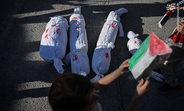 کودکان ترکیه کفن بهدست به خیابان آمدند+ عکس