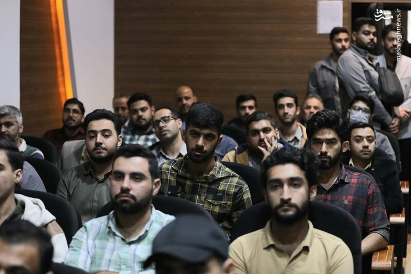 نشست صمیمانه قالیباف با تشکل‌های دانشجویی استان گلستان