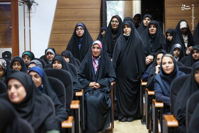 نشست صمیمانه قالیباف با تشکل‌های دانشجویی استان گلستان